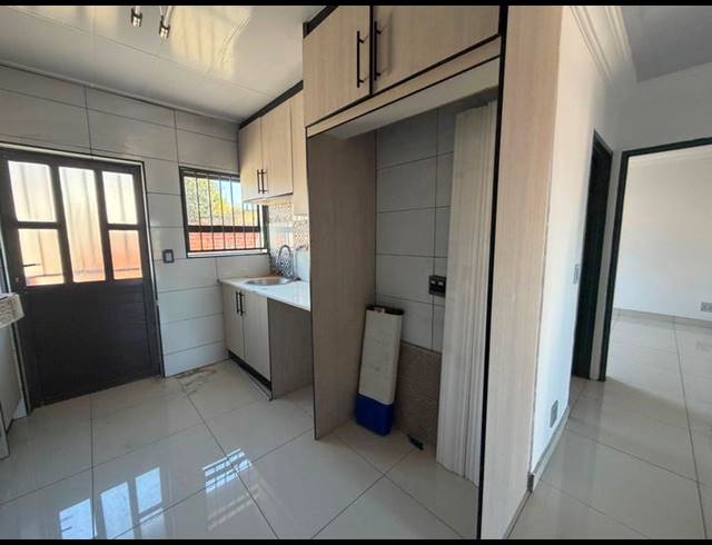 2 BEDROOM PROPERTY TO RENT IN ERASMIA